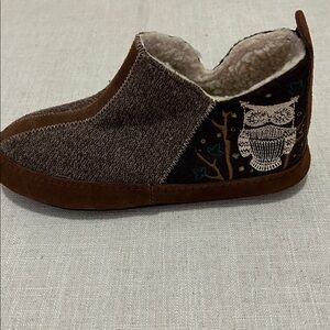Acorn Slippers Women’s 61/2-71/2 Brown Owl Embroidered Cozy Warm